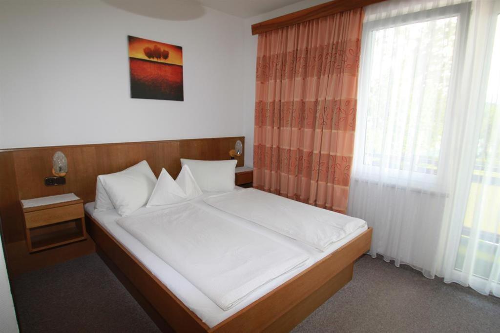 Pension Sonnenschein Sankt Kanzian am Klopeiner See Exterior foto